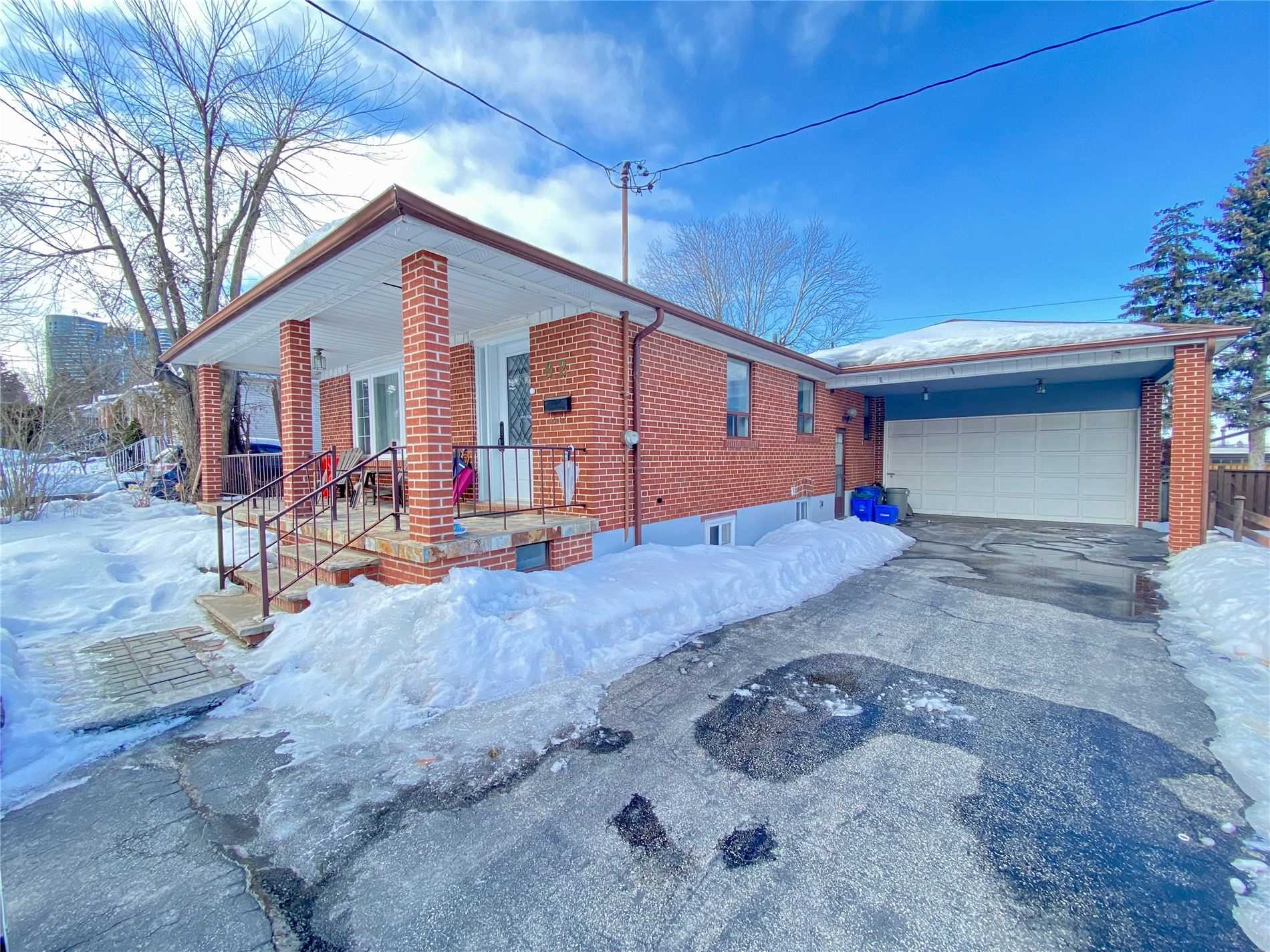 92 Meadowview Ave