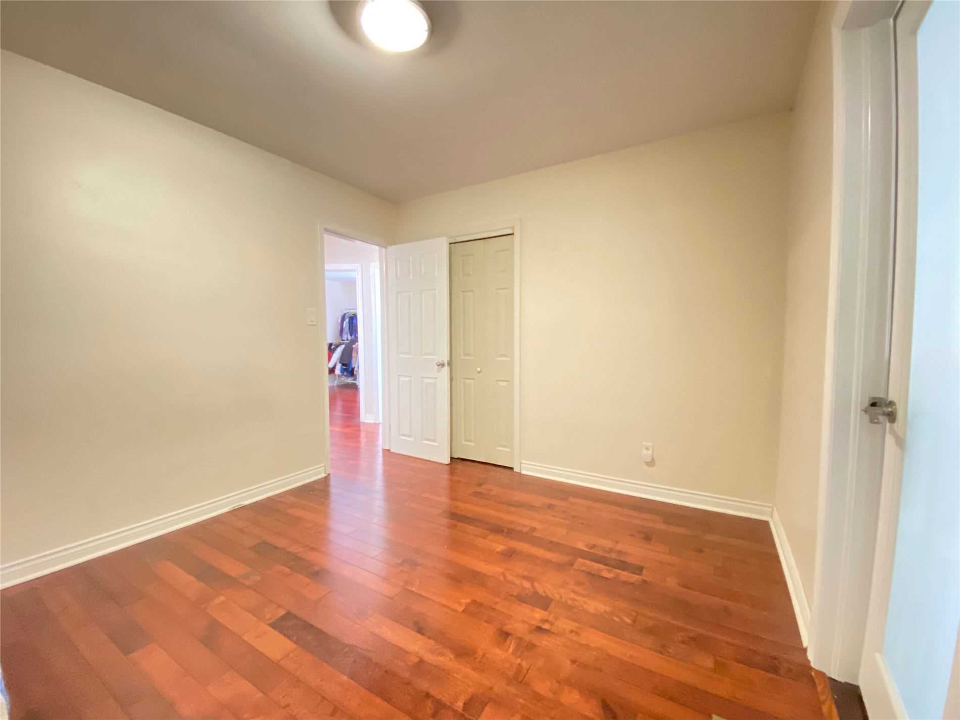 92 Meadowview Ave