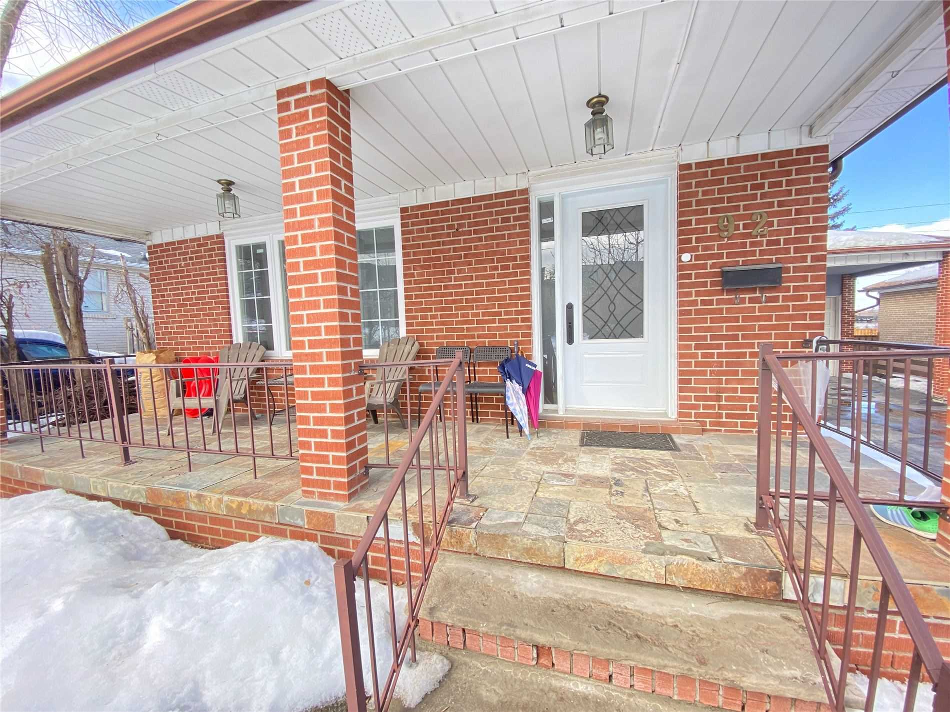 92 Meadowview Ave