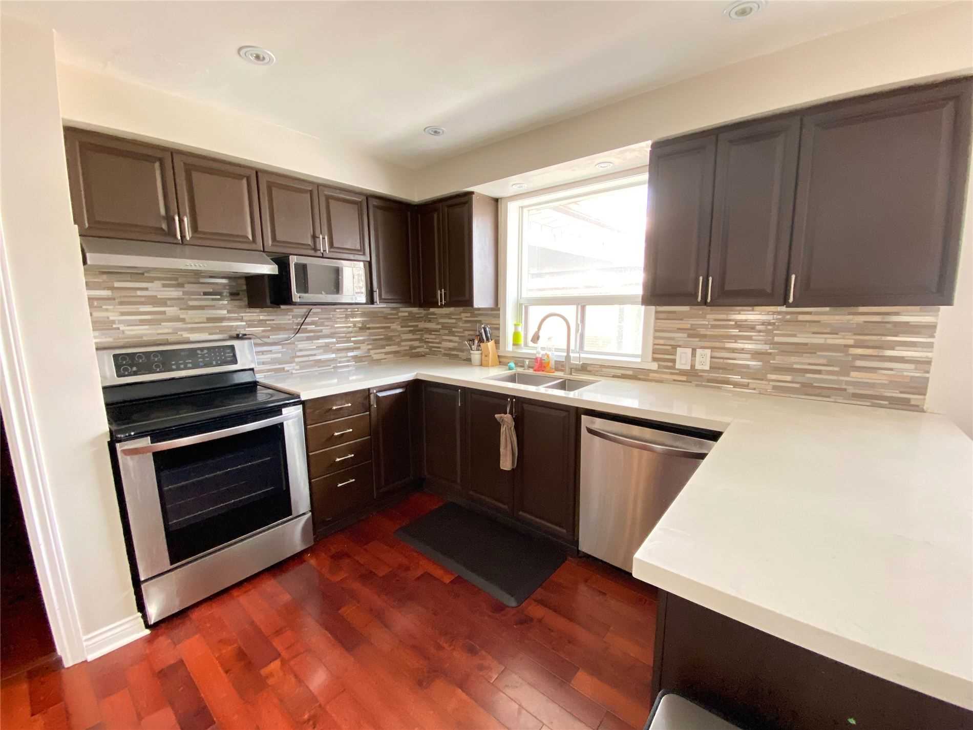 92 Meadowview Ave