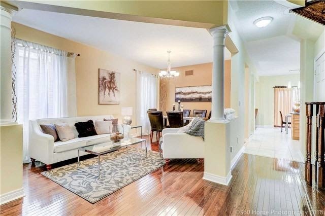 65 Aikenhead Ave