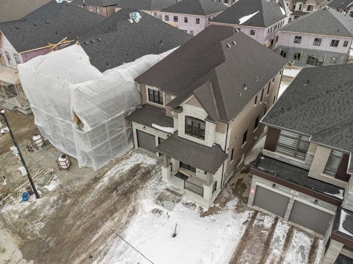 33 Brant Dr