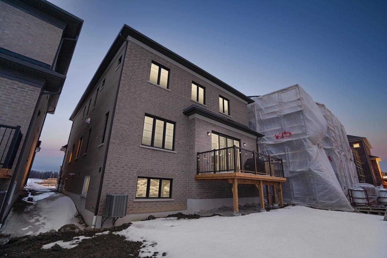 33 Brant Dr