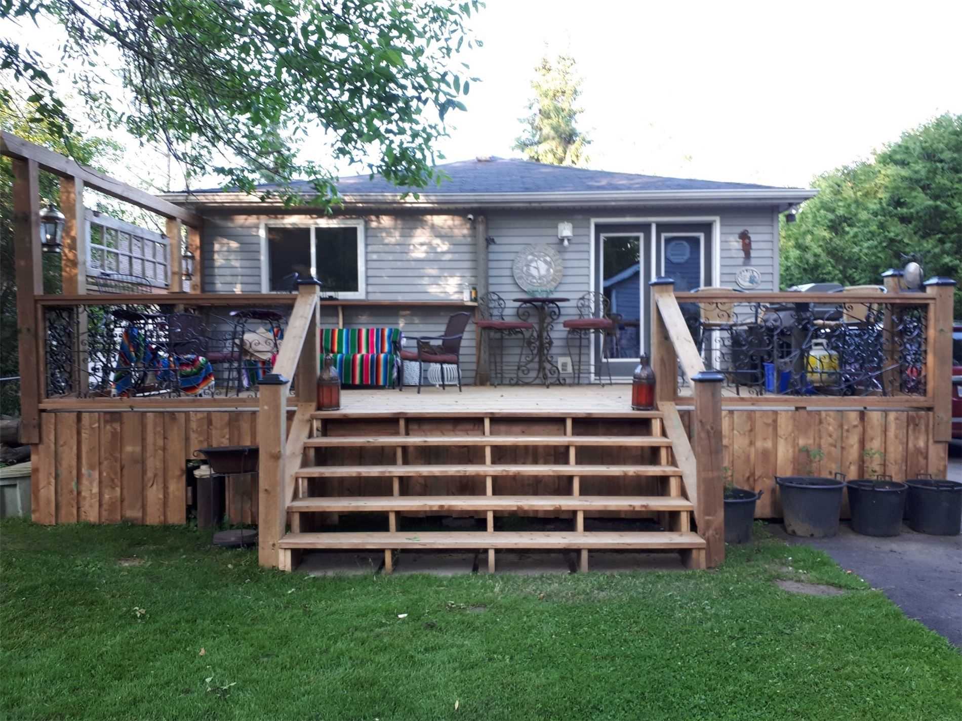 104 Maple Ave