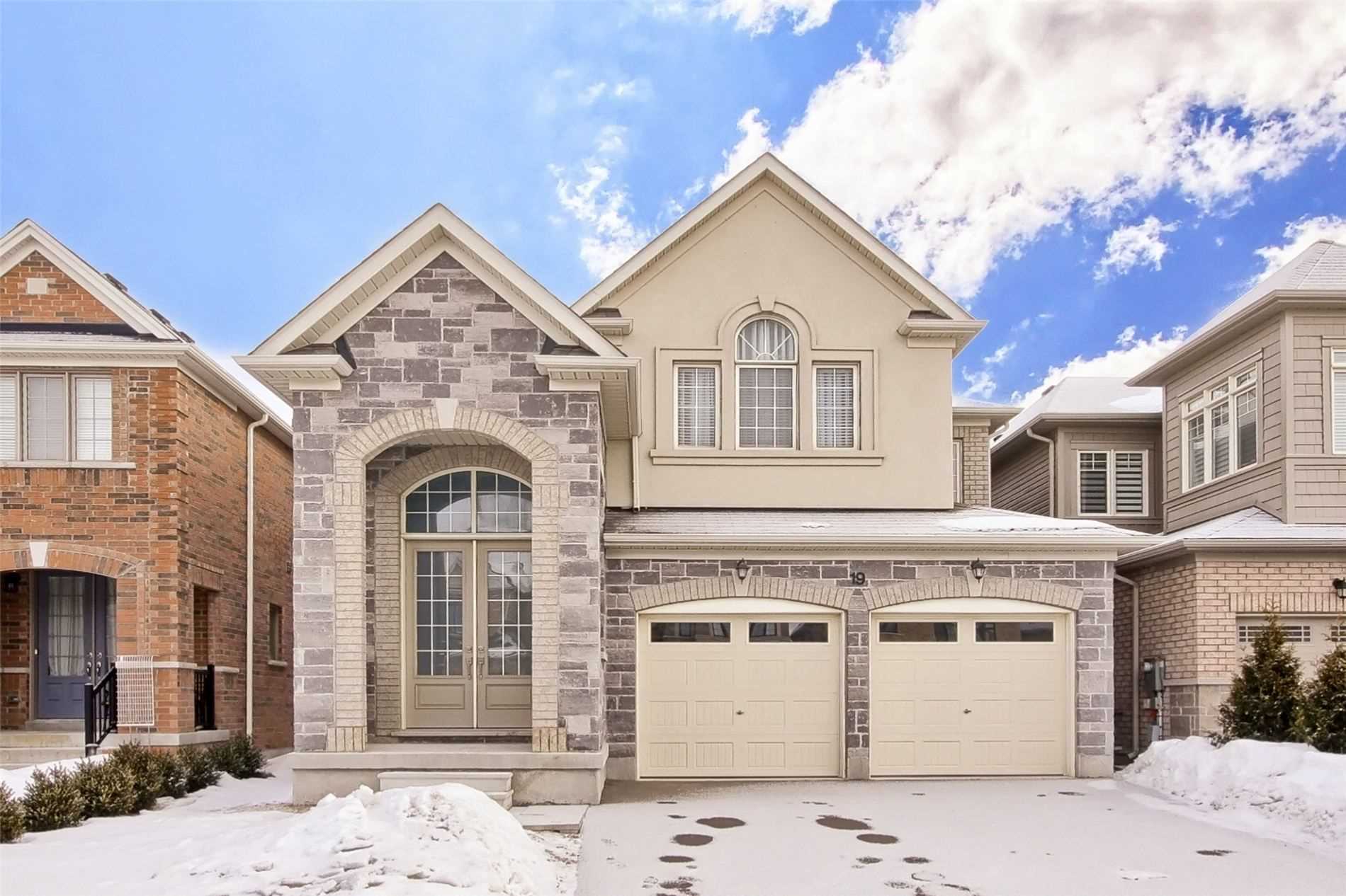19 Selby Cres