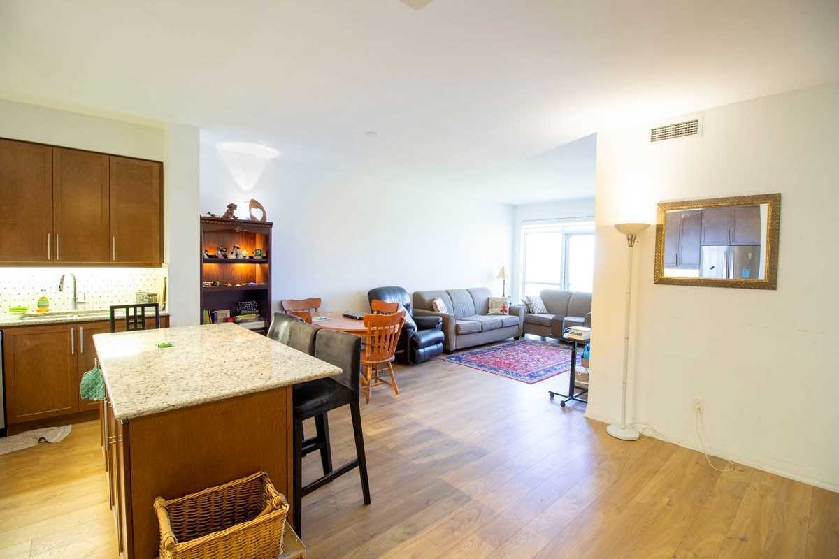 65 Oneida Cres, #1601