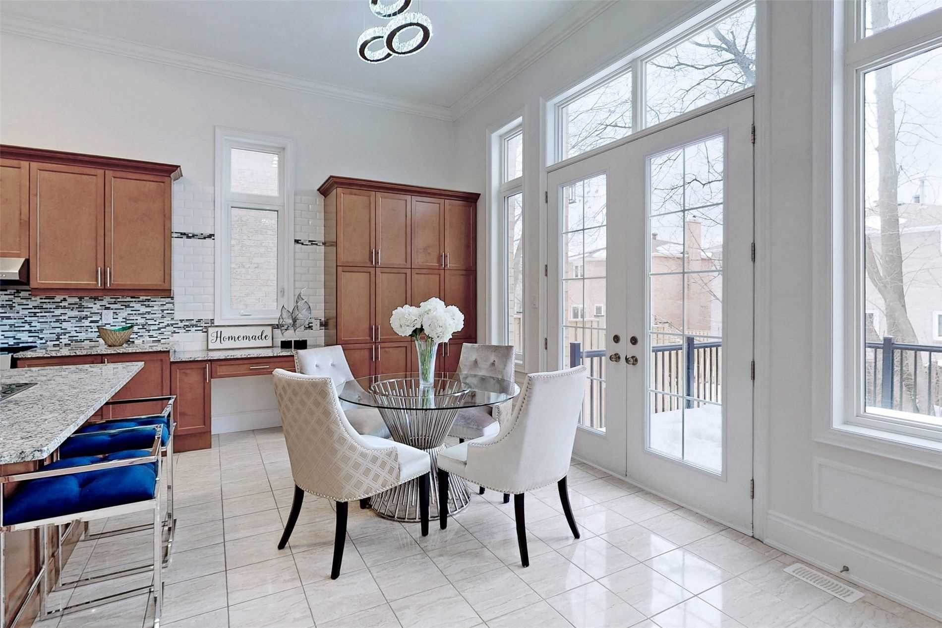 62 Gracedale Dr