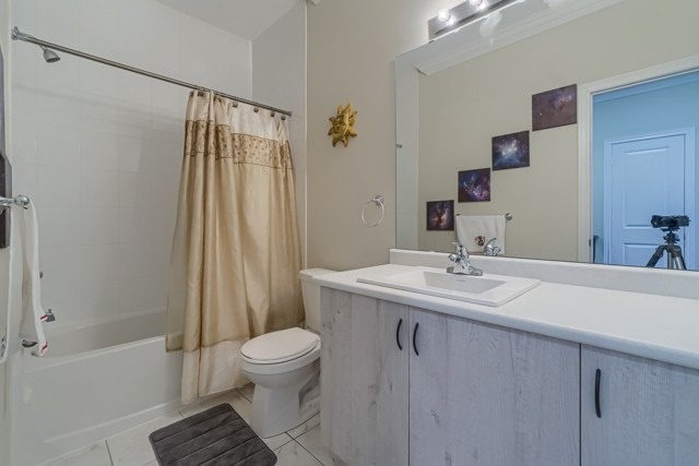 12 Laskin Dr