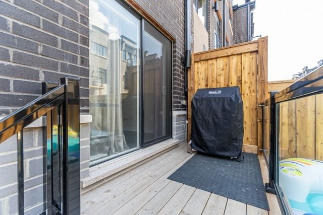 12 Laskin Dr