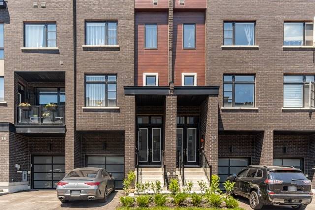 12 Laskin Dr