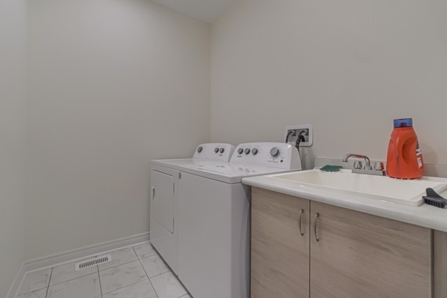 12 Laskin Dr