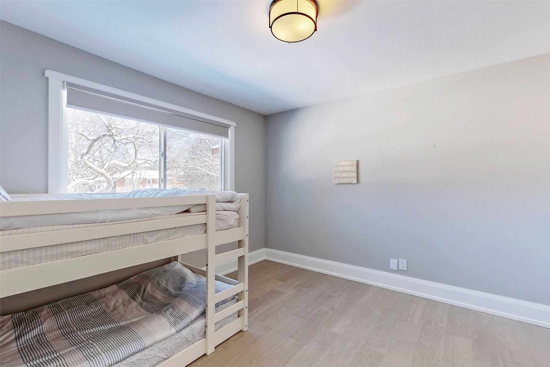 646 Simcoe Rd
