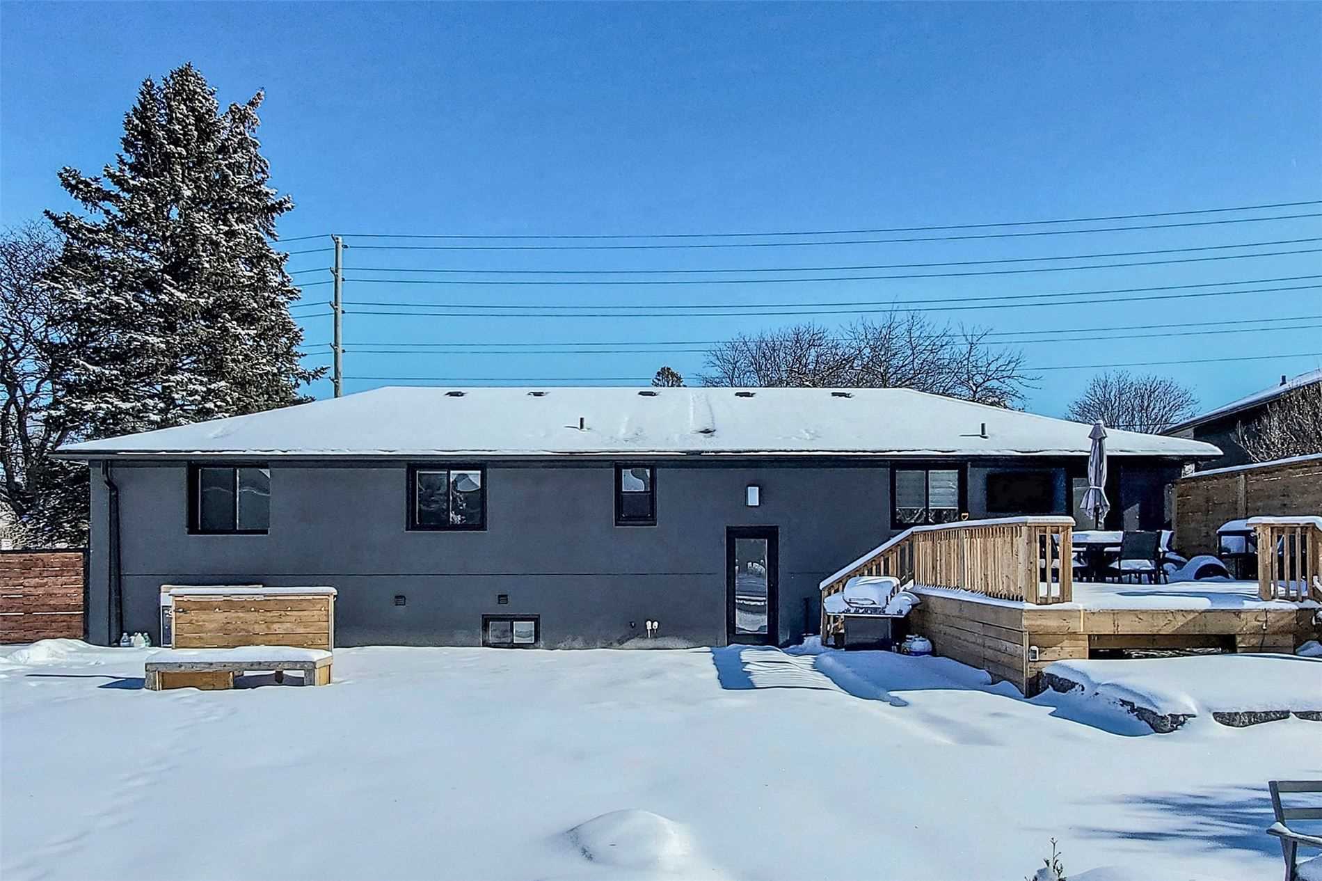 646 Simcoe Rd
