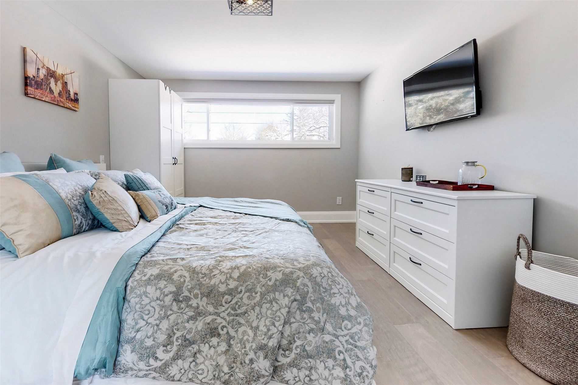 646 Simcoe Rd
