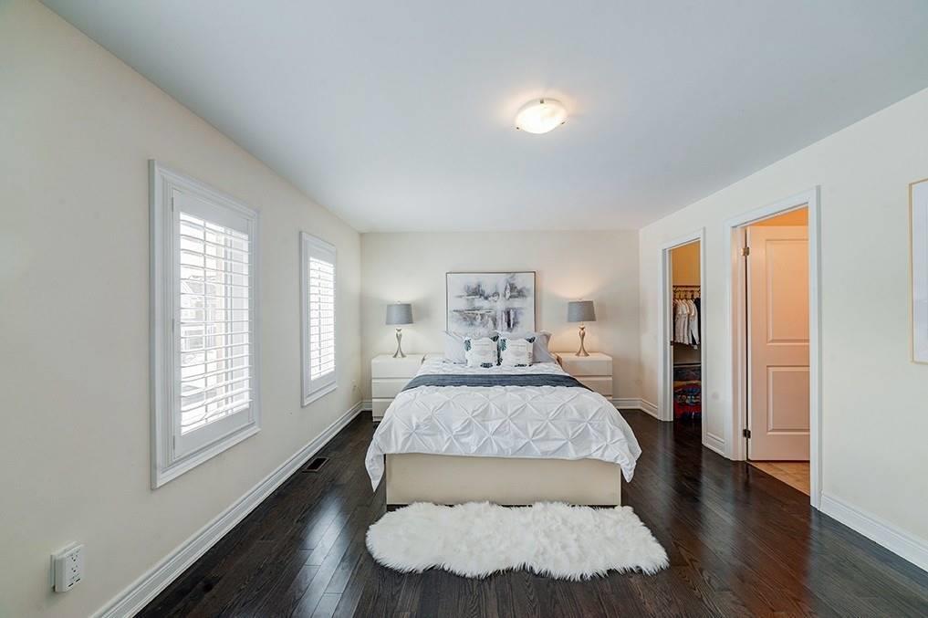 38 Dunrobin Cres