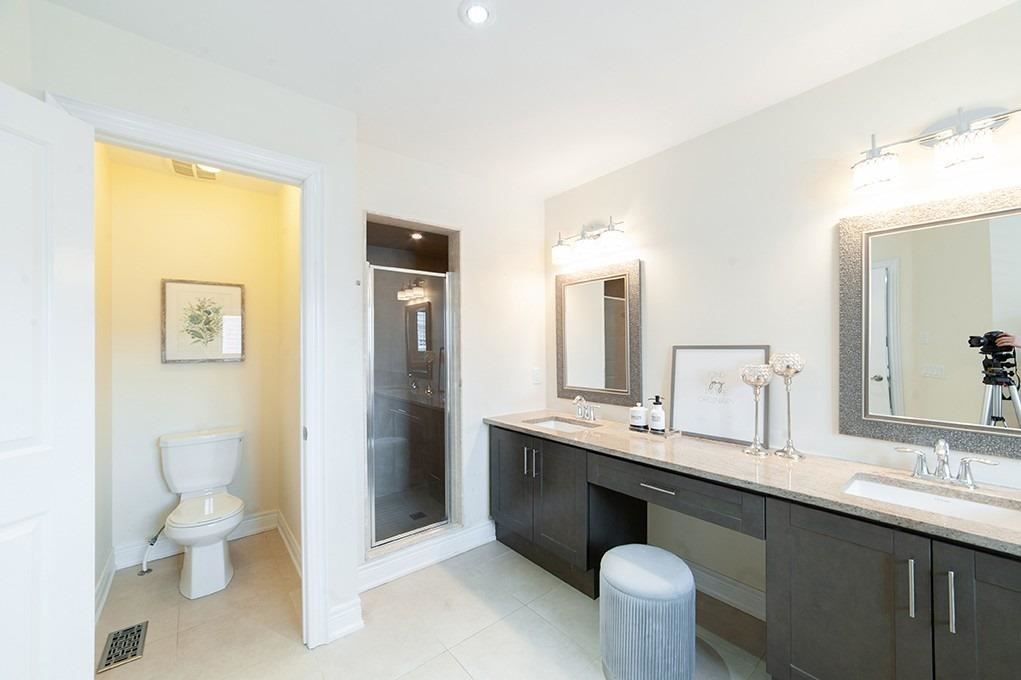 38 Dunrobin Cres