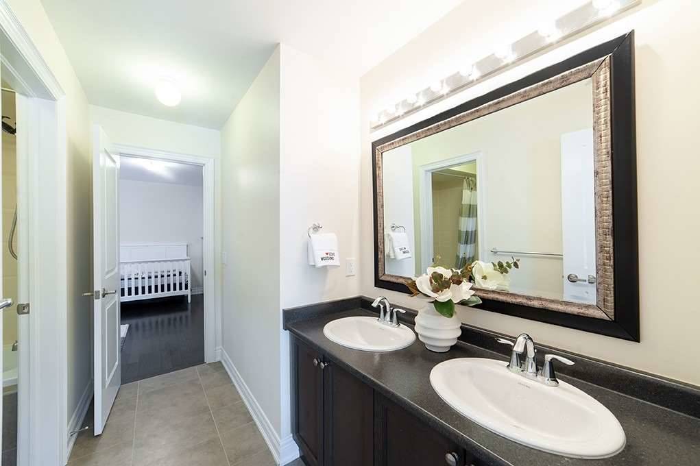 38 Dunrobin Cres