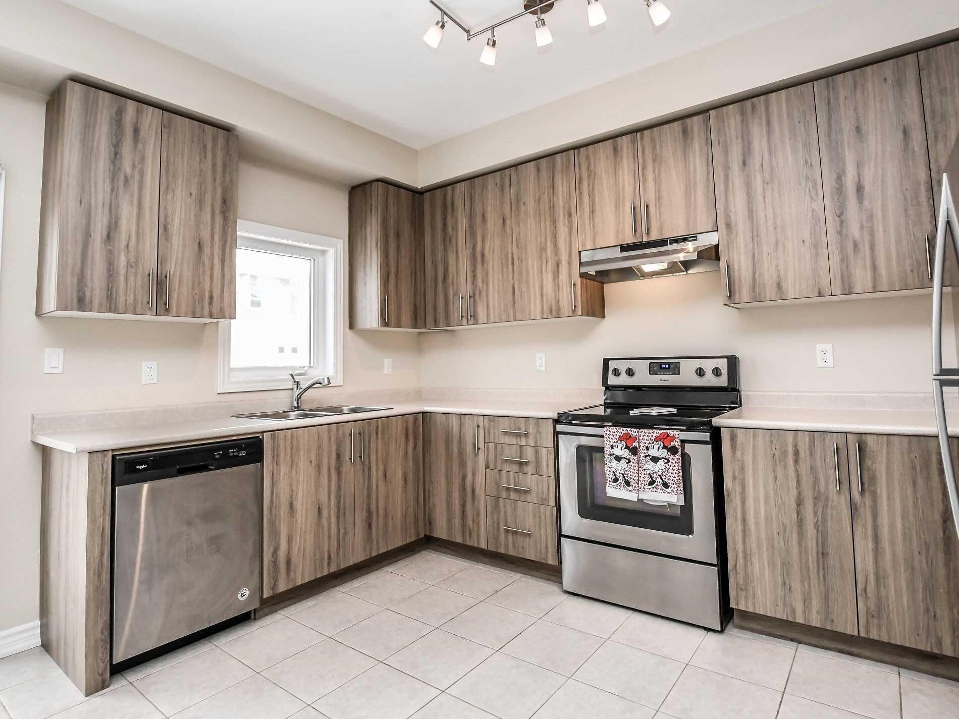 68 Milson Cres