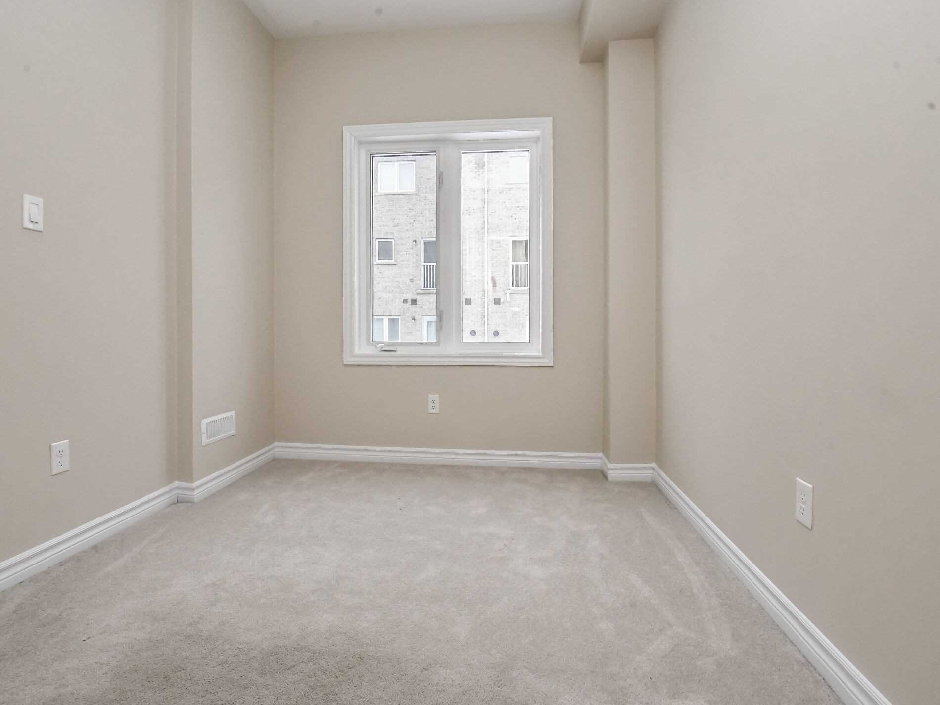 68 Milson Cres