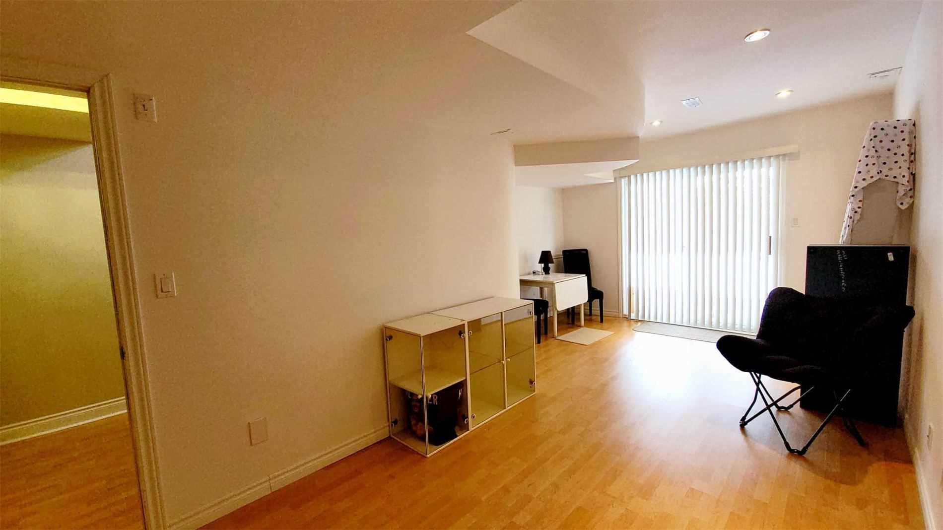 30 Valley Ridge Ave