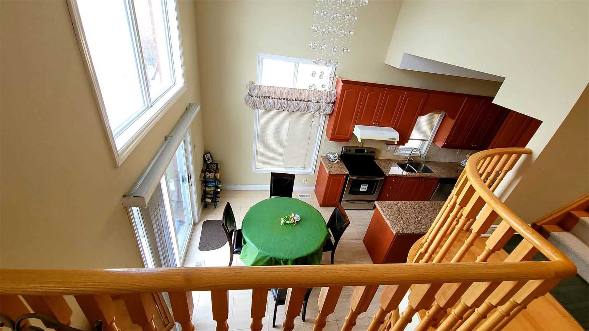 30 Valley Ridge Ave