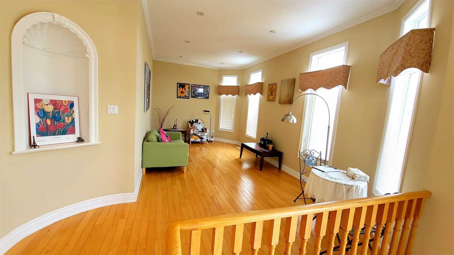 30 Valley Ridge Ave