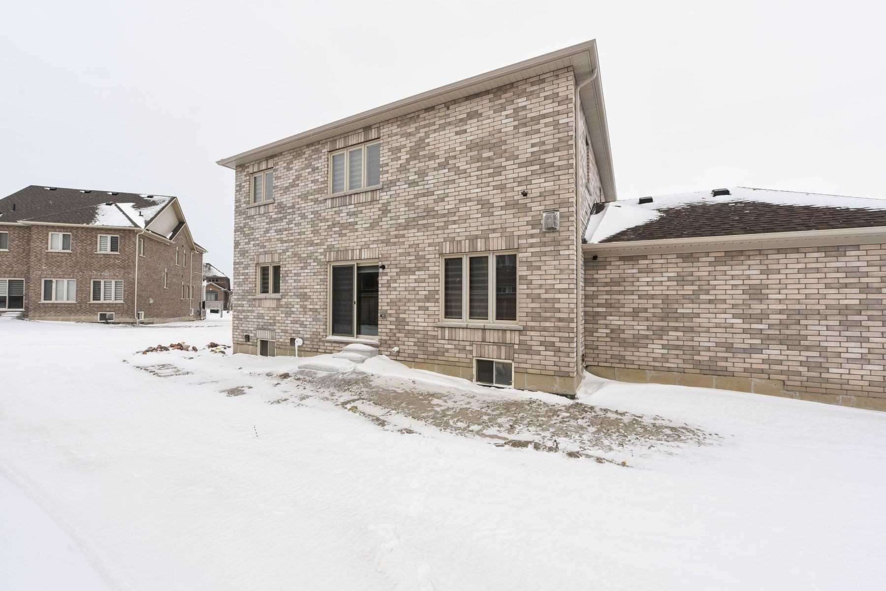 46 Ridgeview Crt
