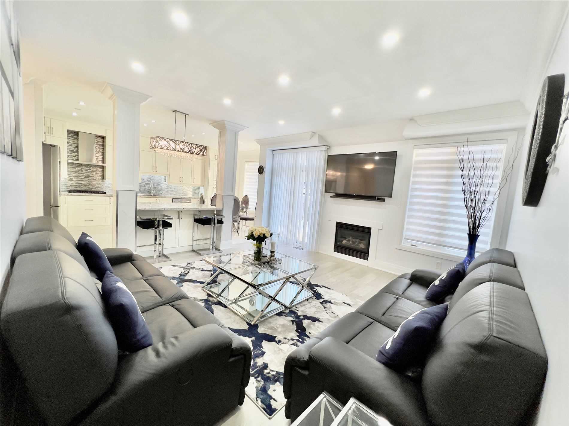 47 Amparo Dr