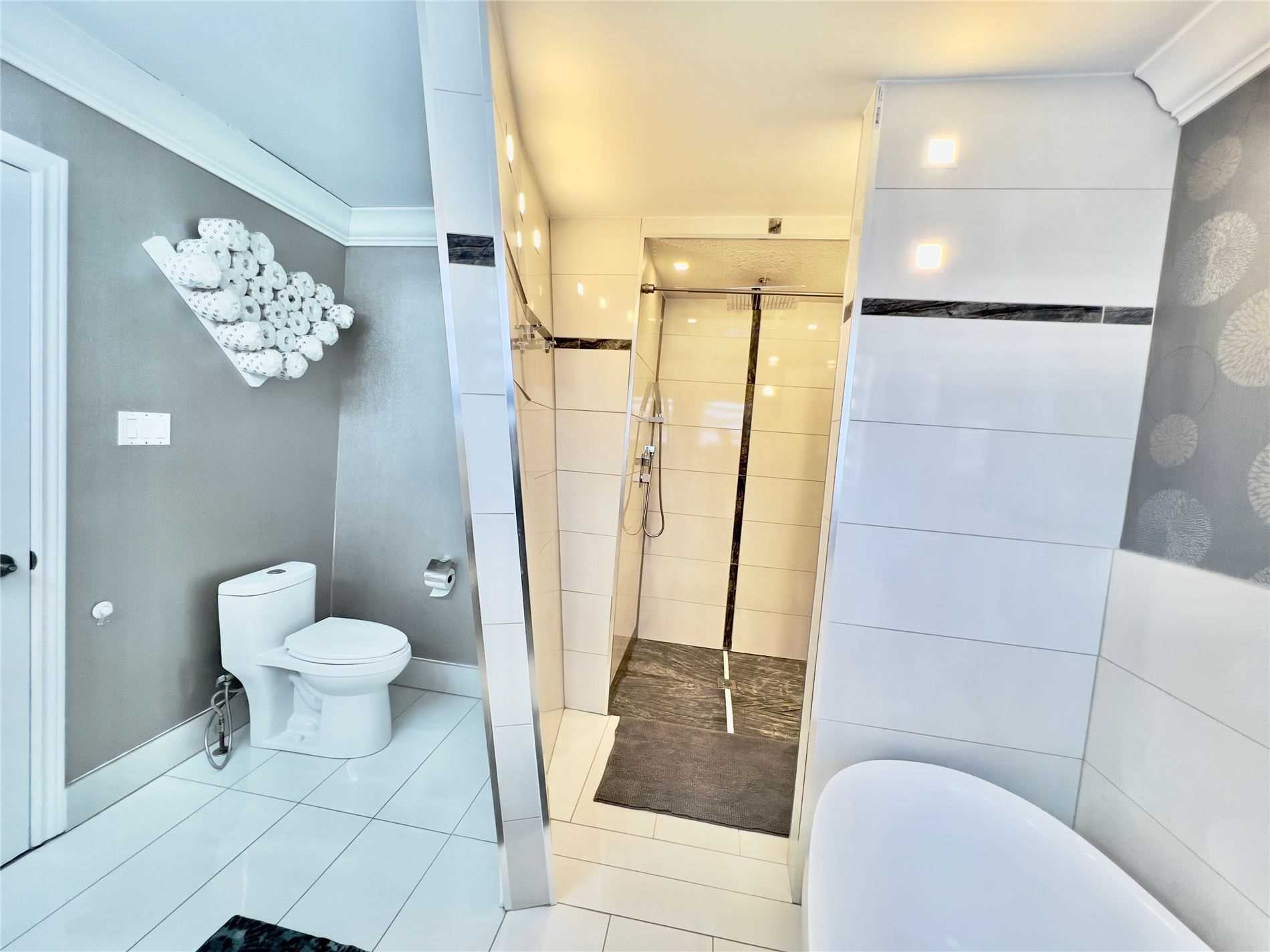 47 Amparo Dr