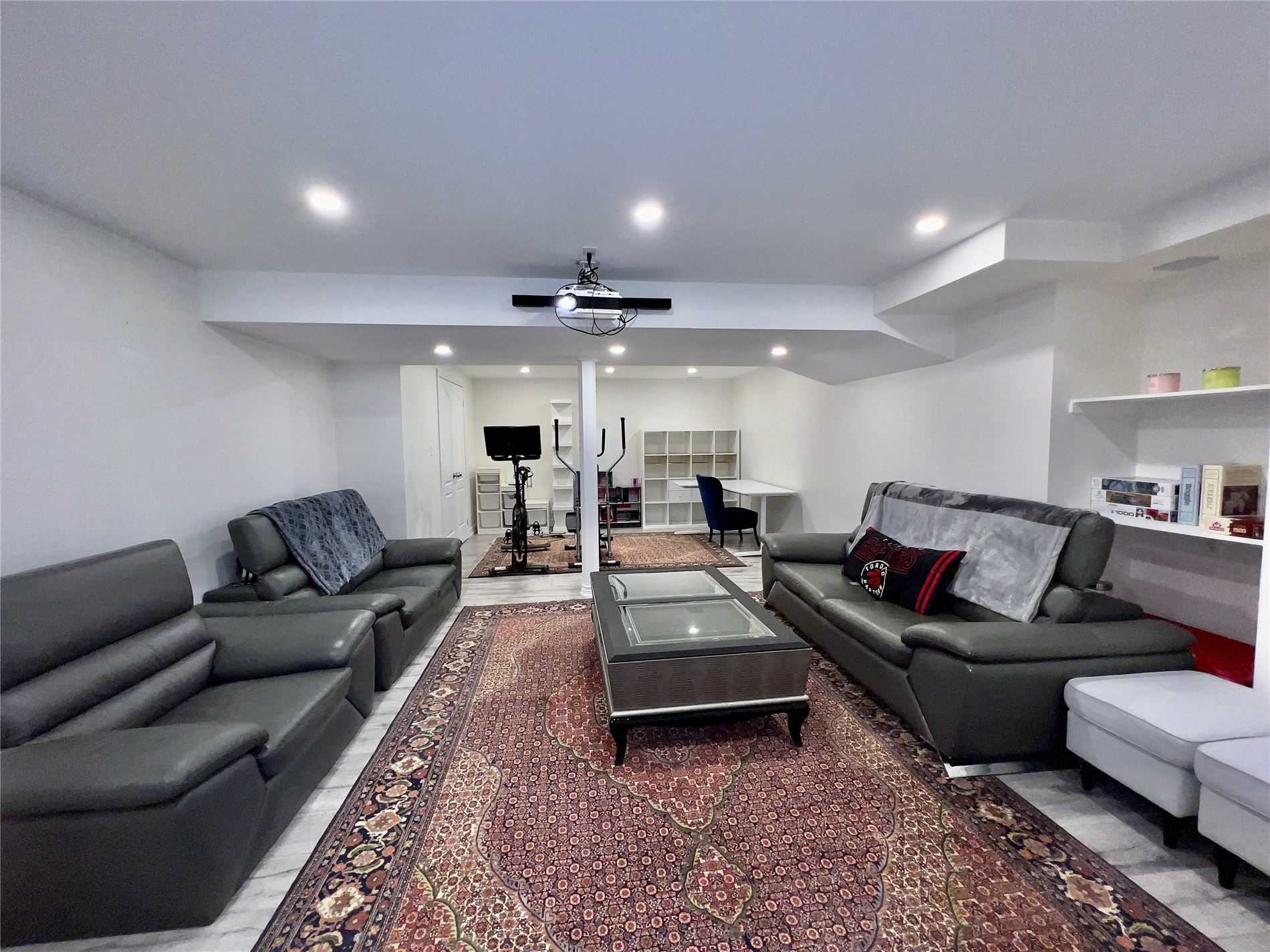47 Amparo Dr