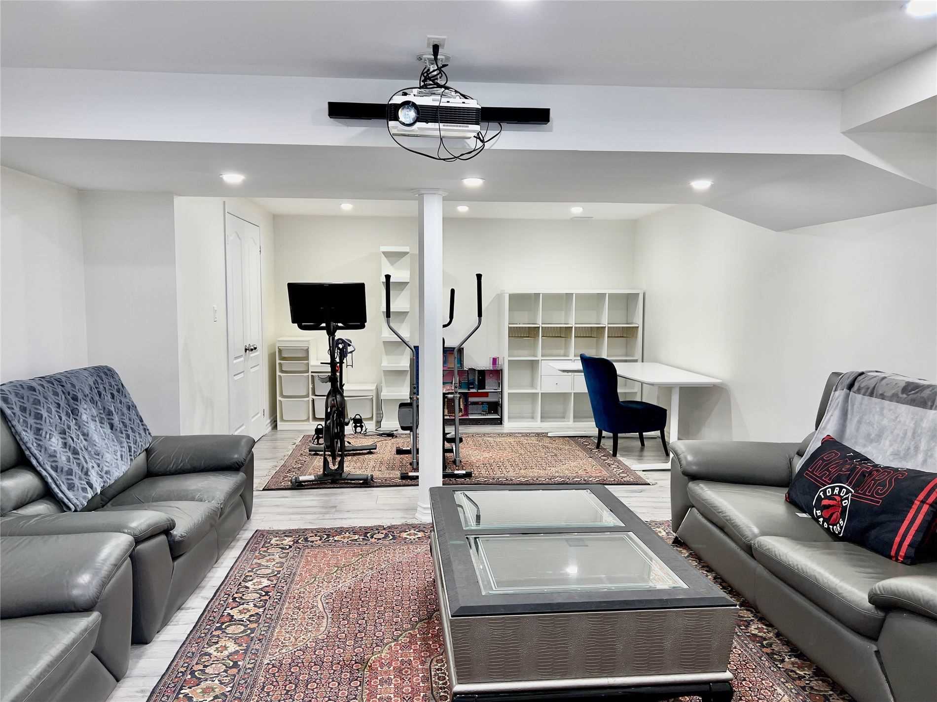 47 Amparo Dr