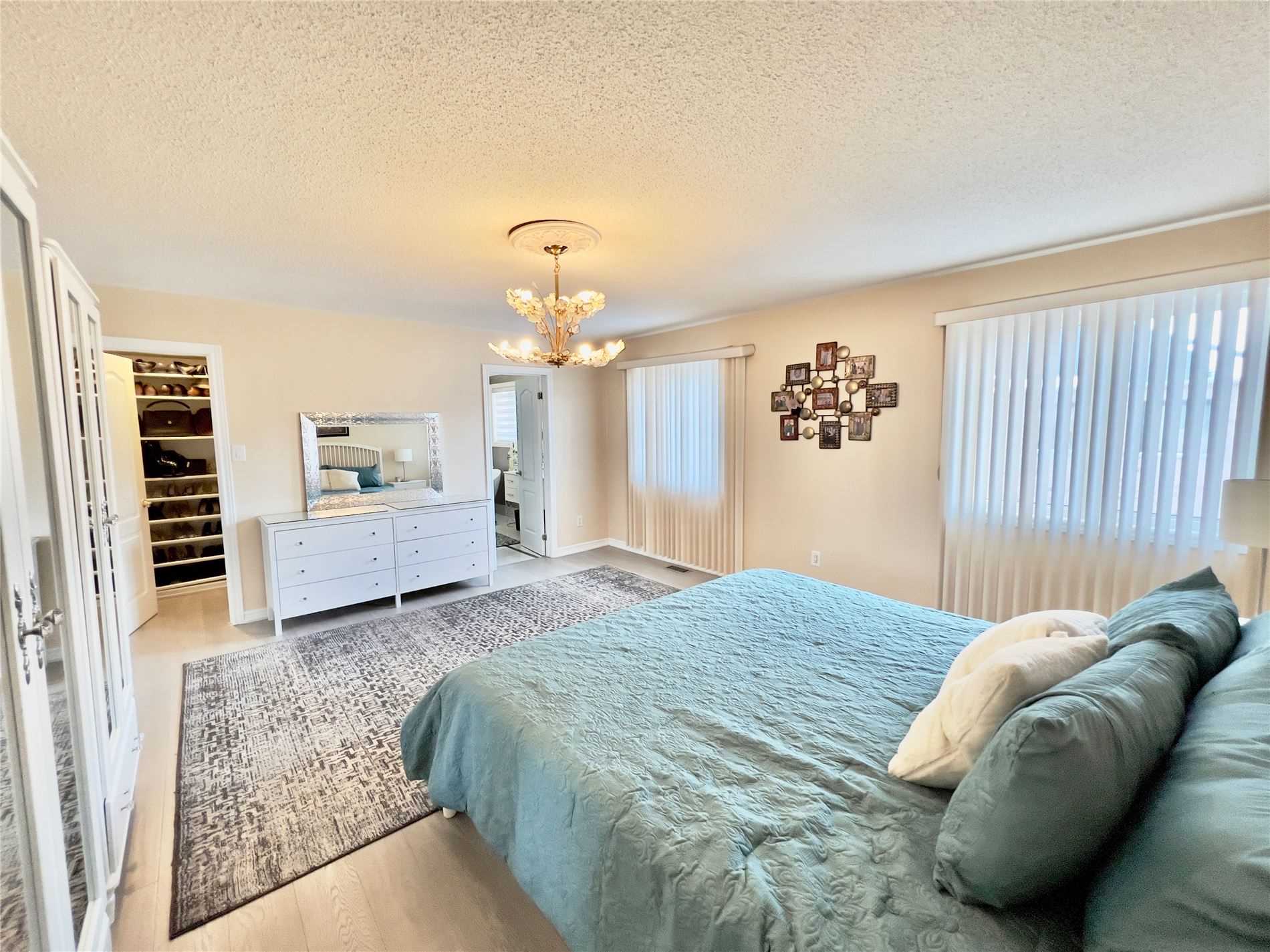 47 Amparo Dr