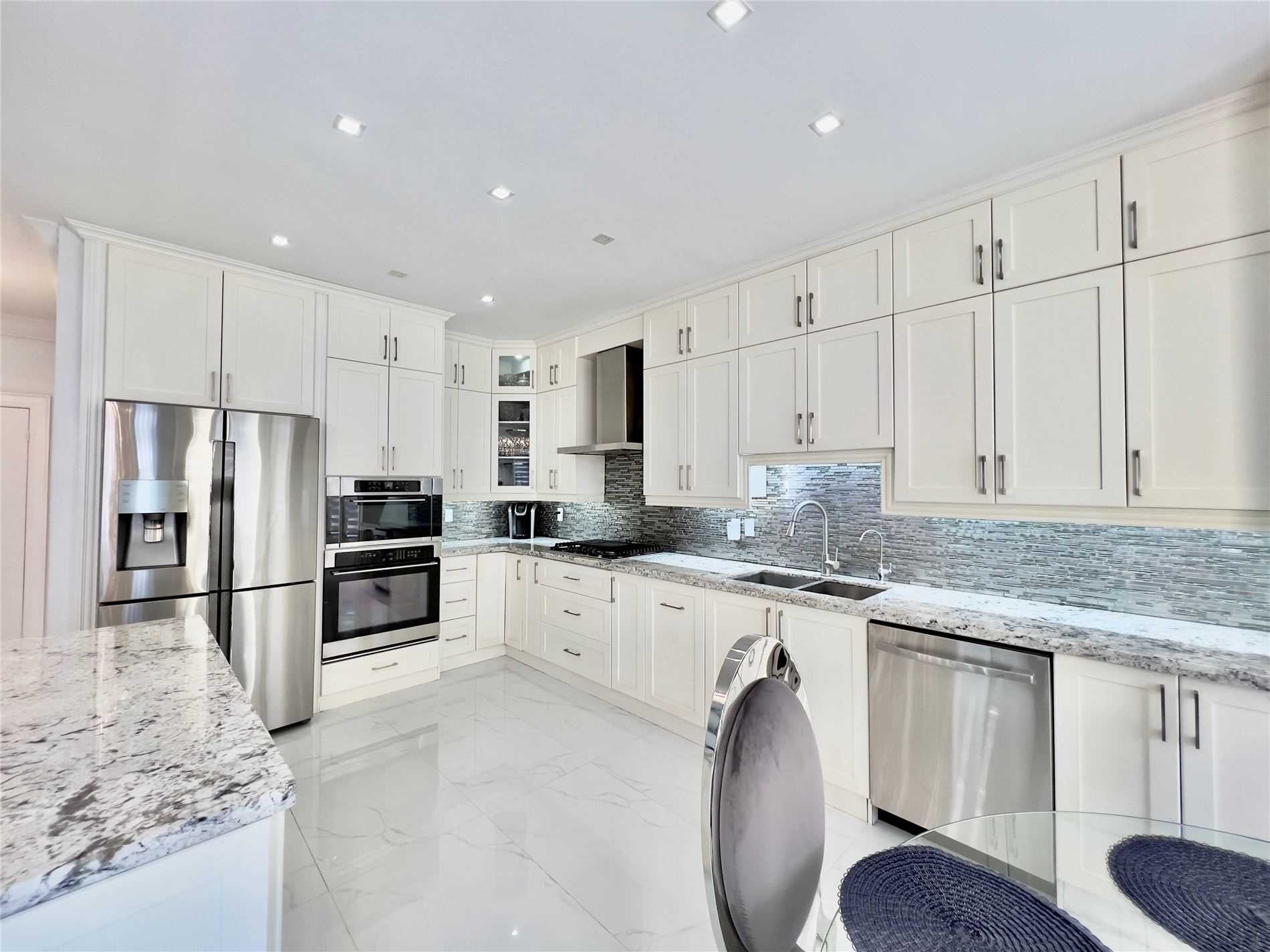 47 Amparo Dr