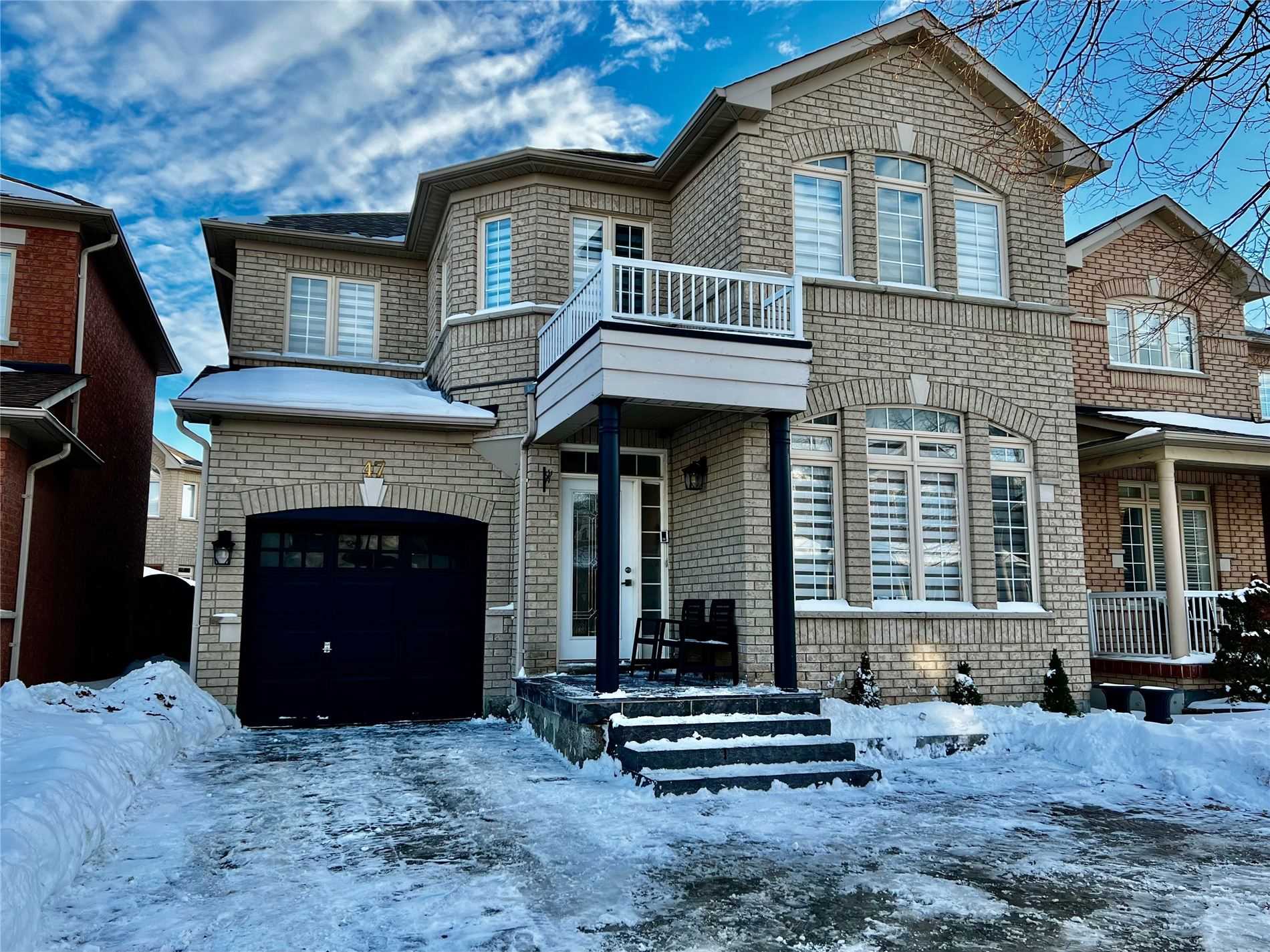 47 Amparo Dr