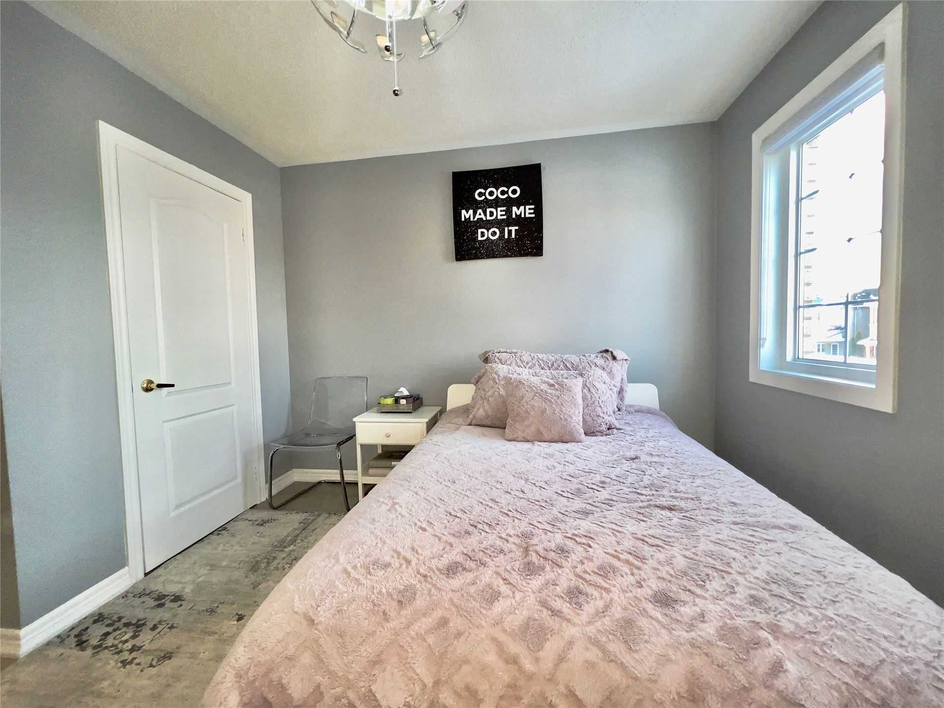 47 Amparo Dr
