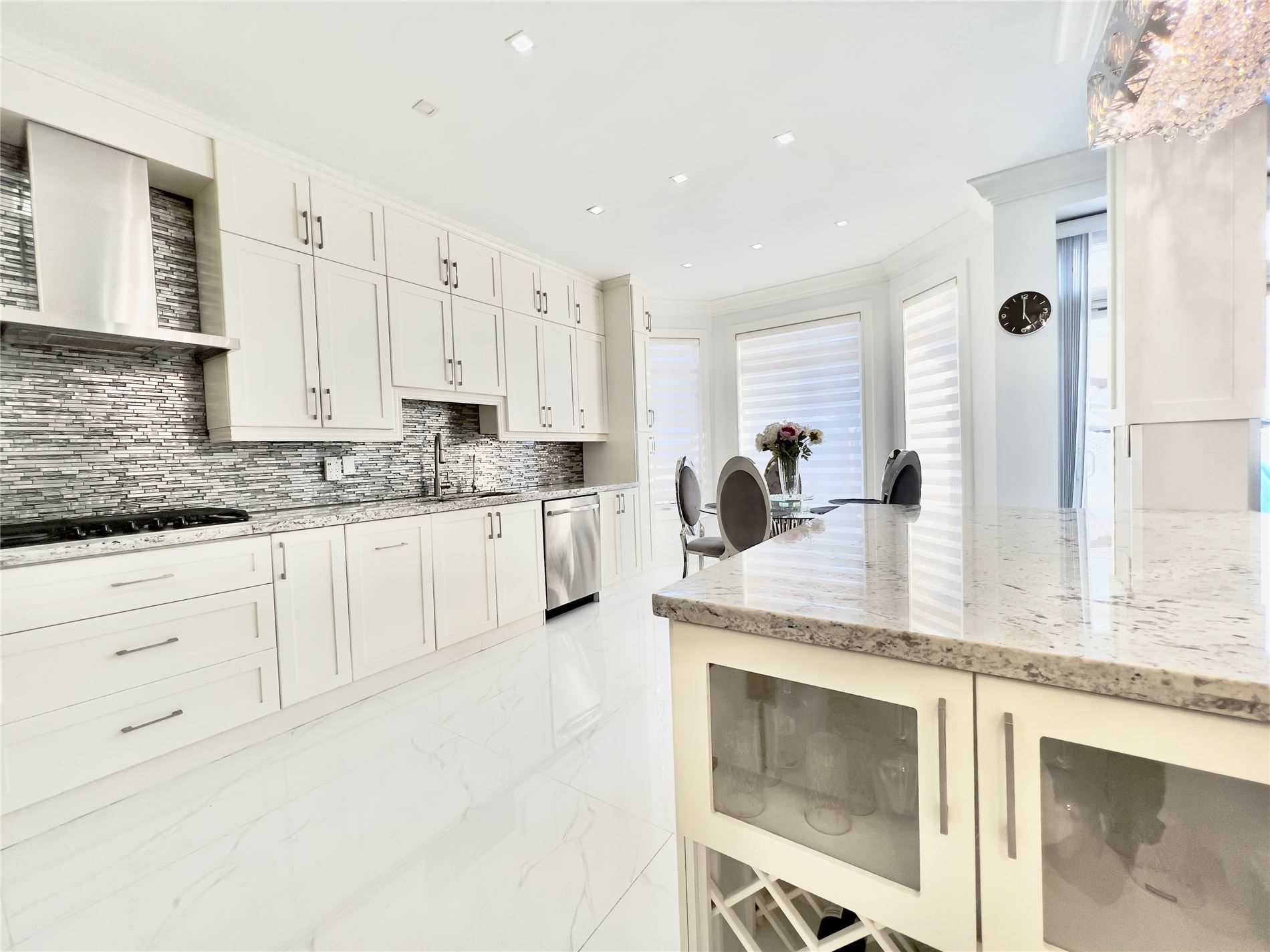 47 Amparo Dr