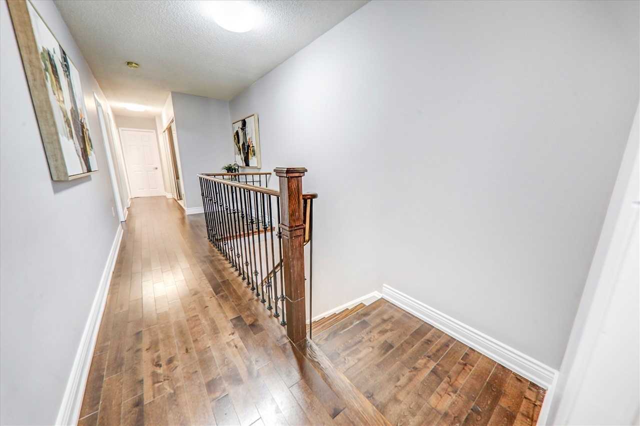 112 Guinevere Rd