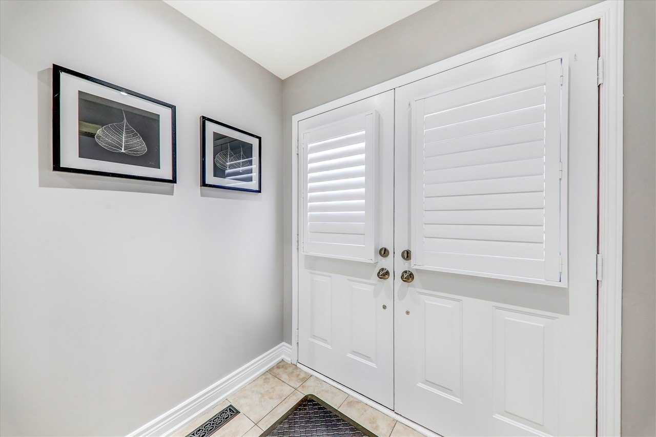 112 Guinevere Rd