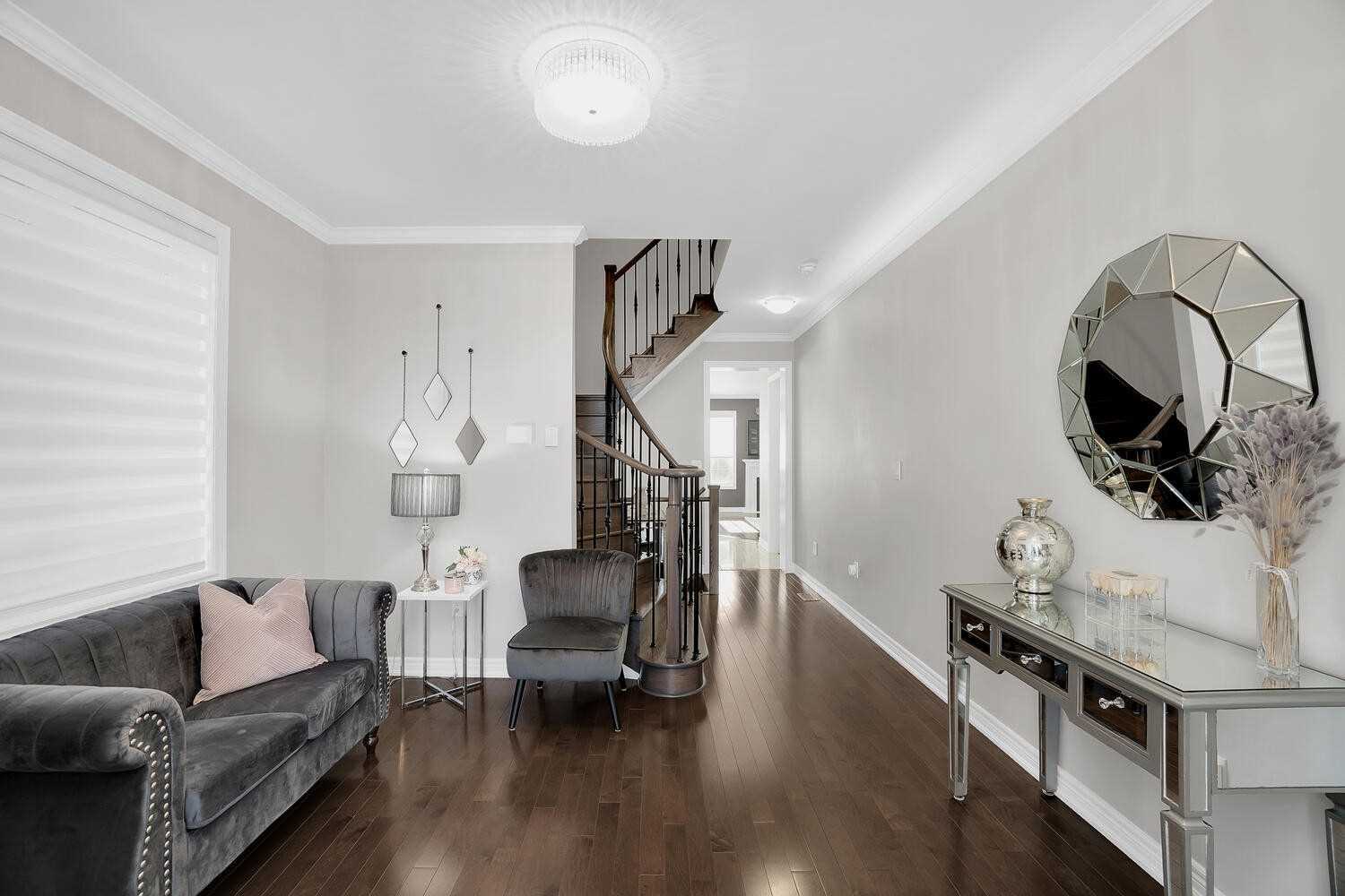 172 Pelee Ave