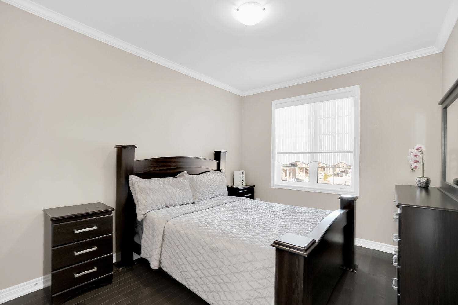 172 Pelee Ave