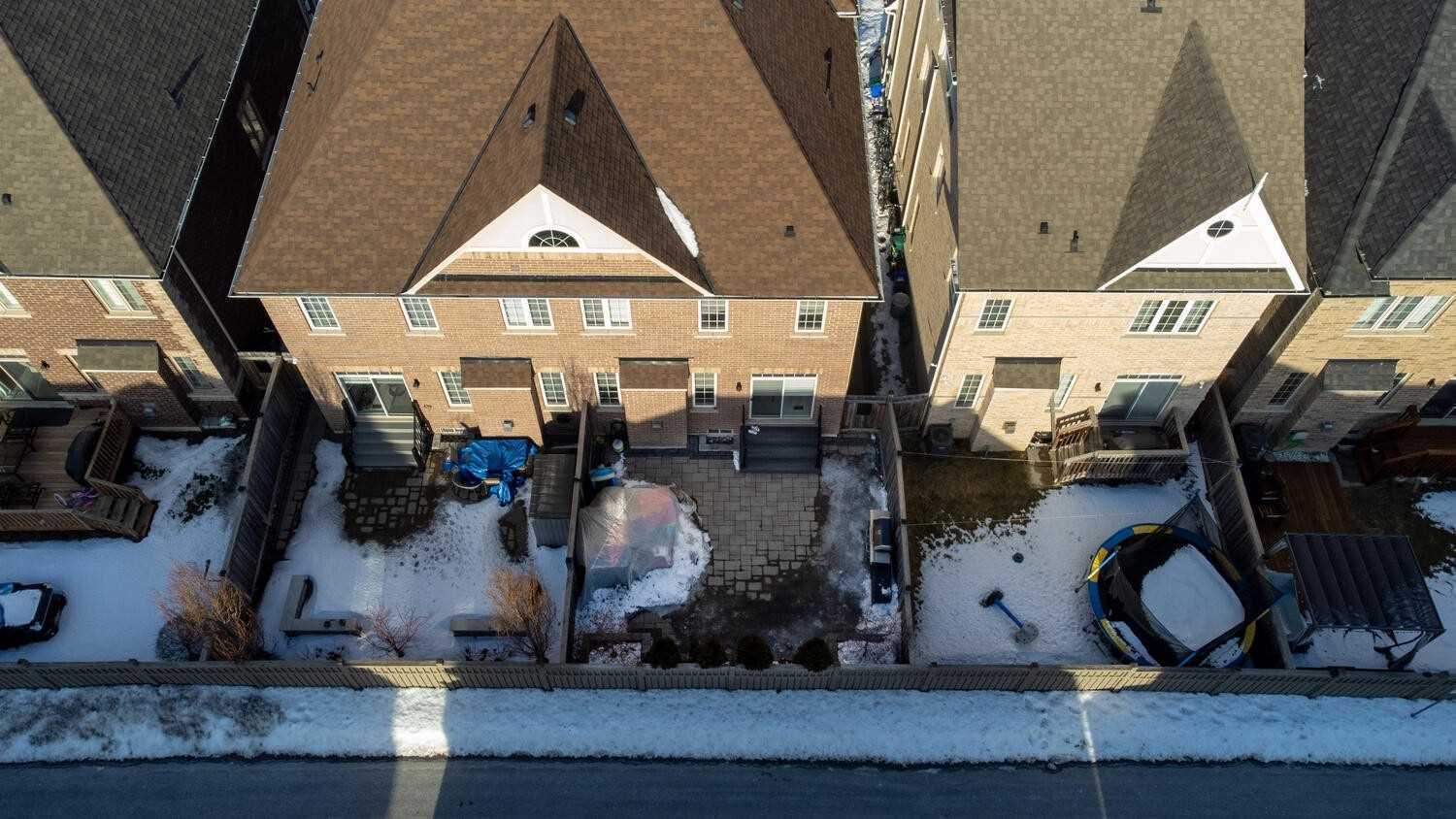 172 Pelee Ave