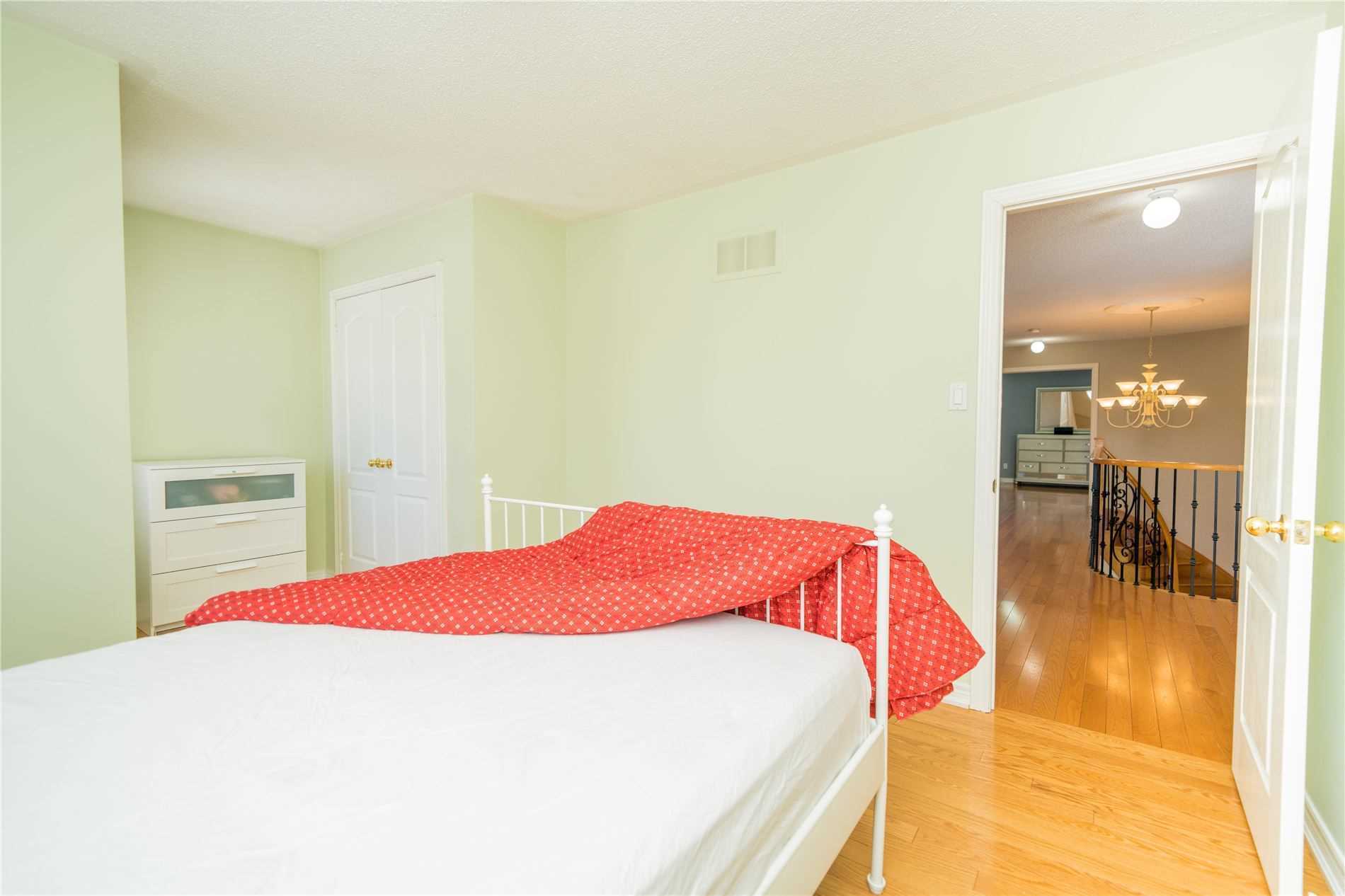 40 Norbury Dr