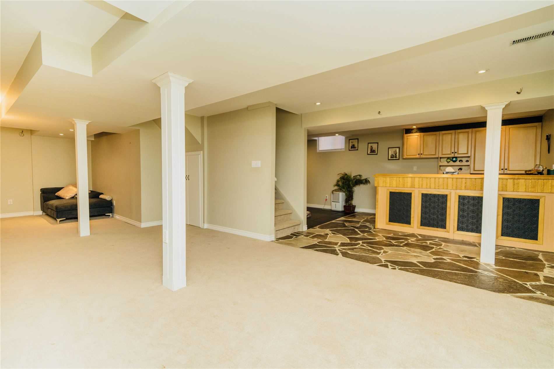 40 Norbury Dr