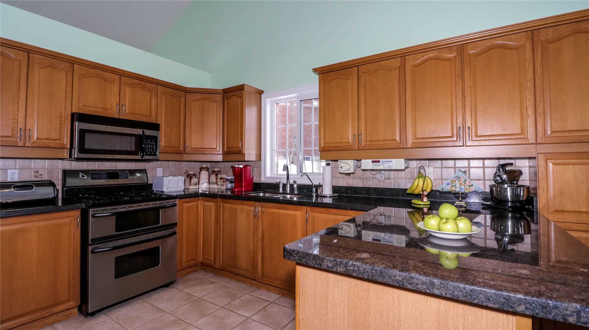 1976 Forest Valley Dr