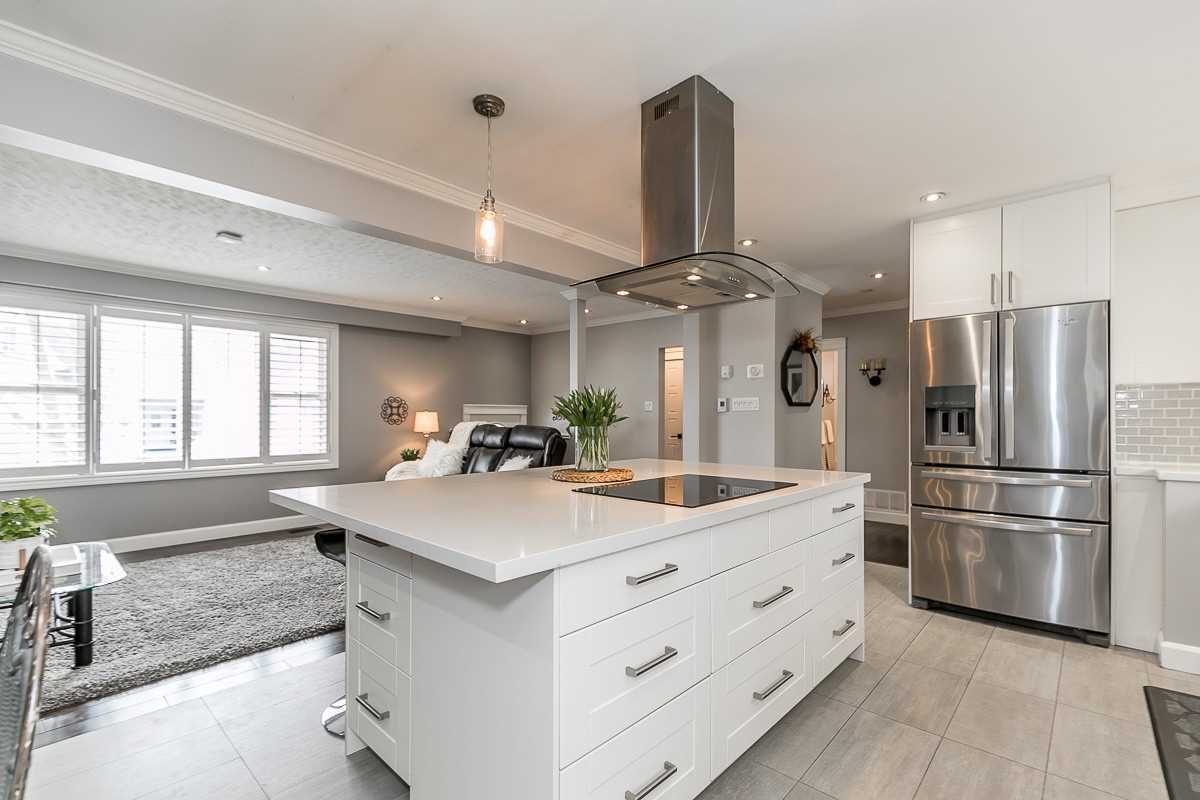 41 Montreal St