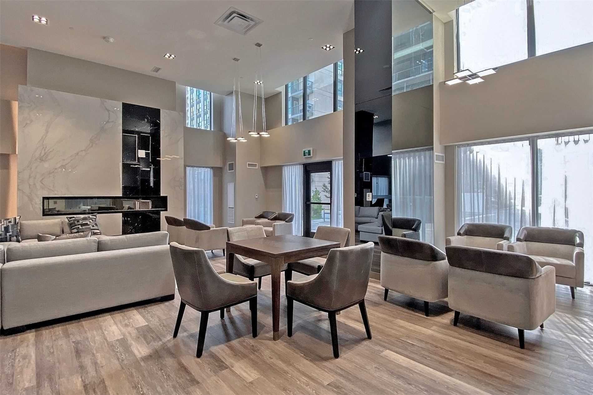 75 Oneida Cres, #410