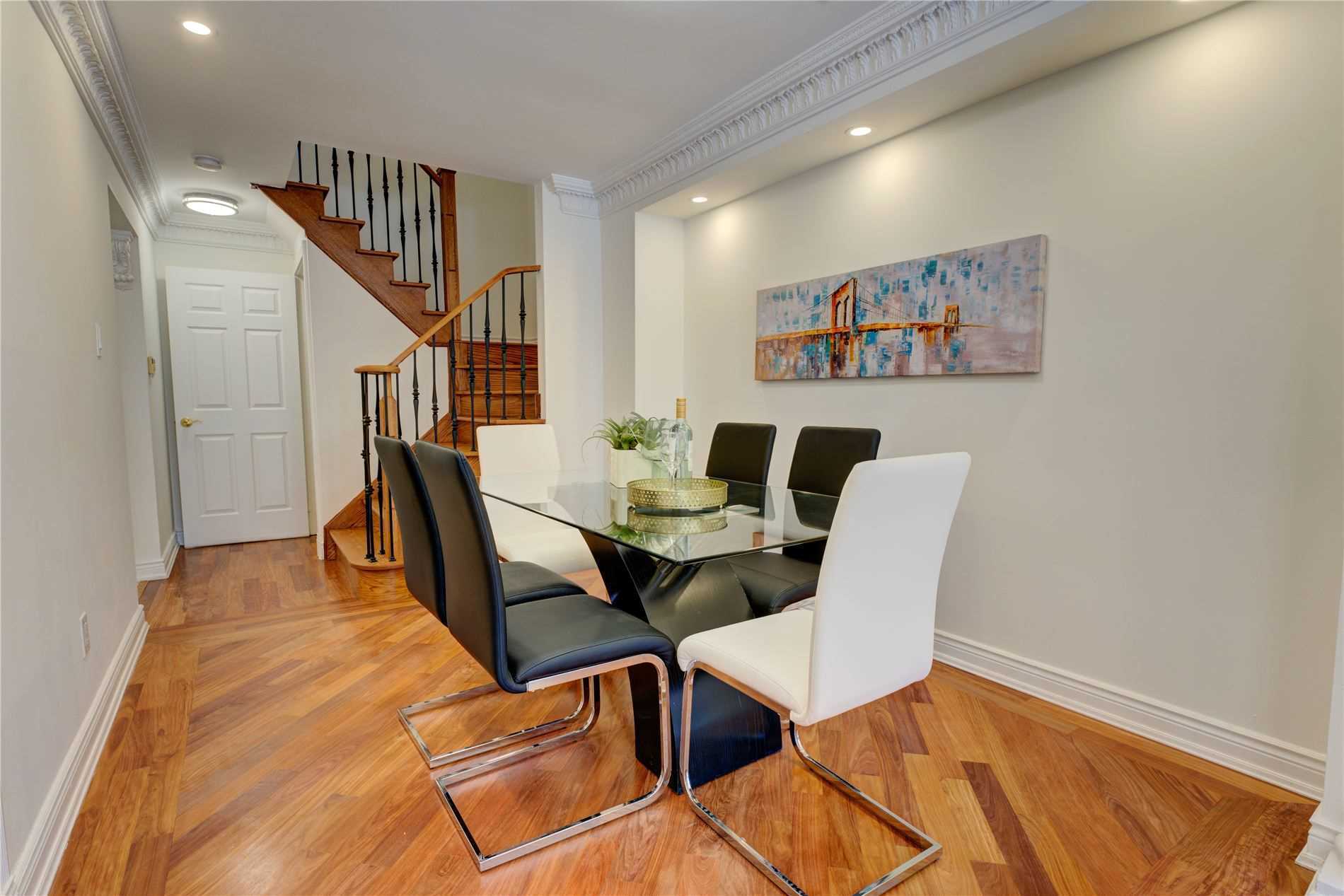 31 Clarion Cres