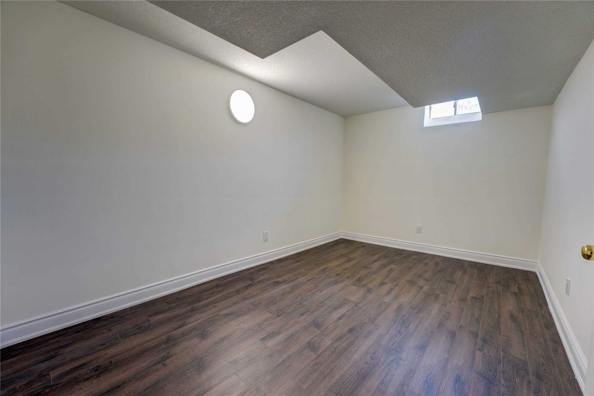 31 Clarion Cres