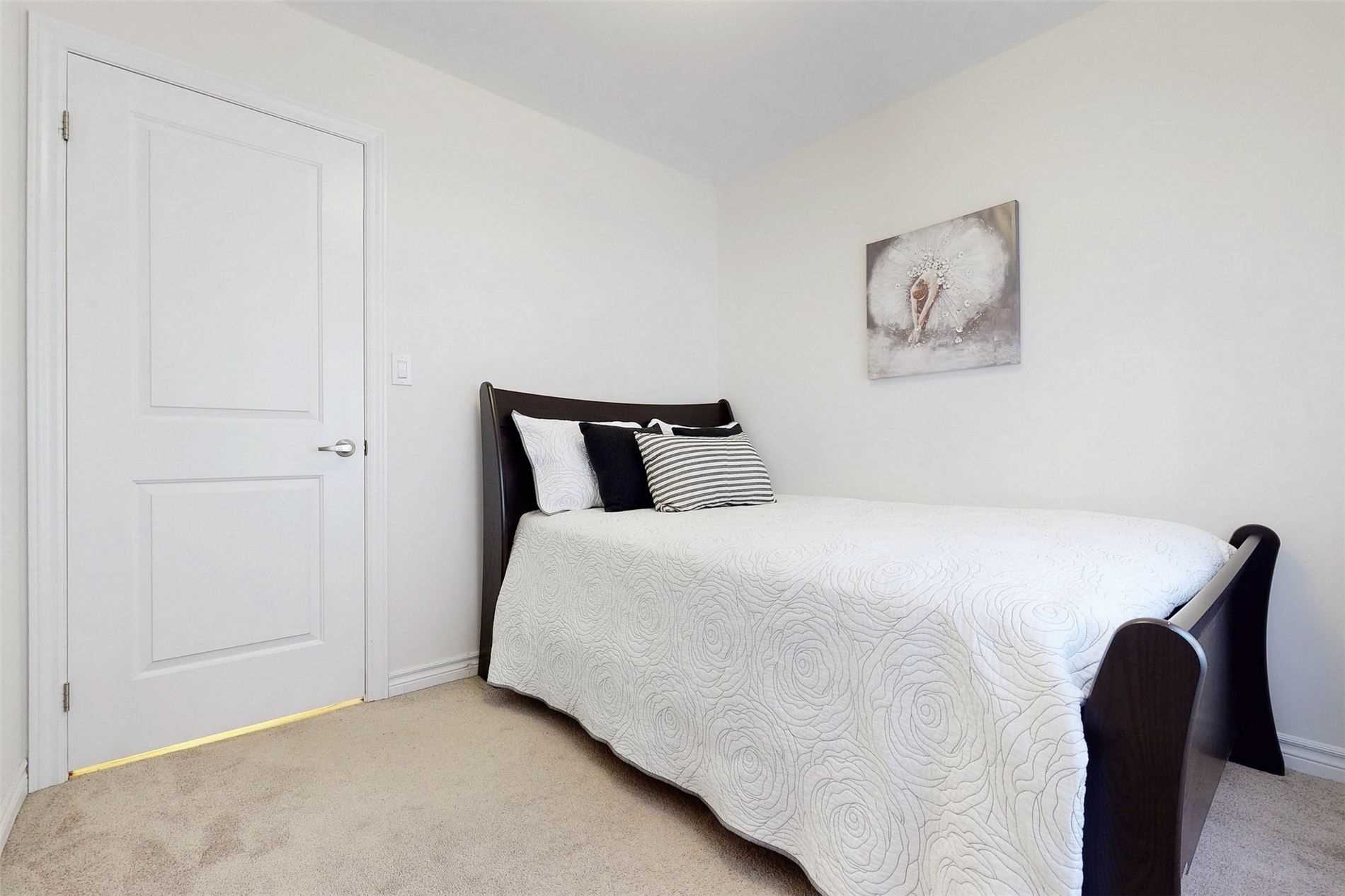 21 Vedette Way