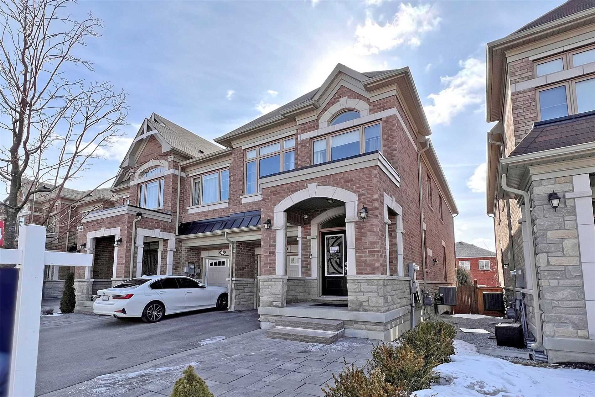 21 Vedette Way